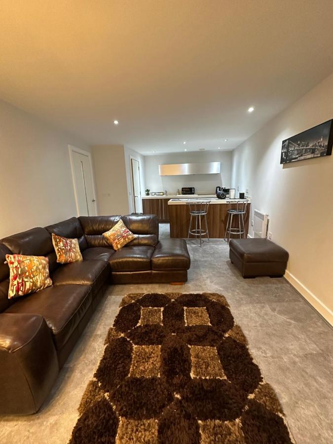 Heart Of Bham Free Parking Apartment เบอร์มิงแฮม ภายนอก รูปภาพ